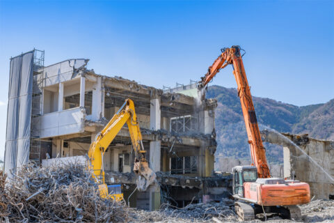 弊社業務の一つ「解体工事」をご紹介！